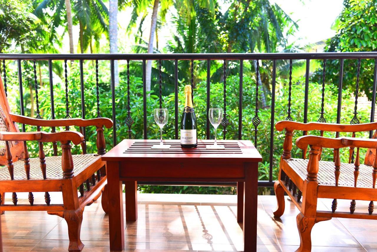Little Villa Hotel Вадува Екстериор снимка